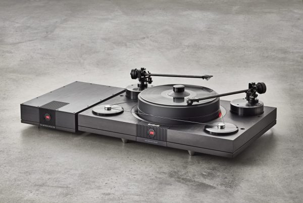 Gryphon Apollo Turntable